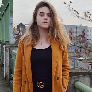 Meet your Posher, Enya